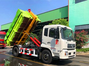 對接式垃圾車：端午佳節(jié)，28噸對接式垃圾車測試通過