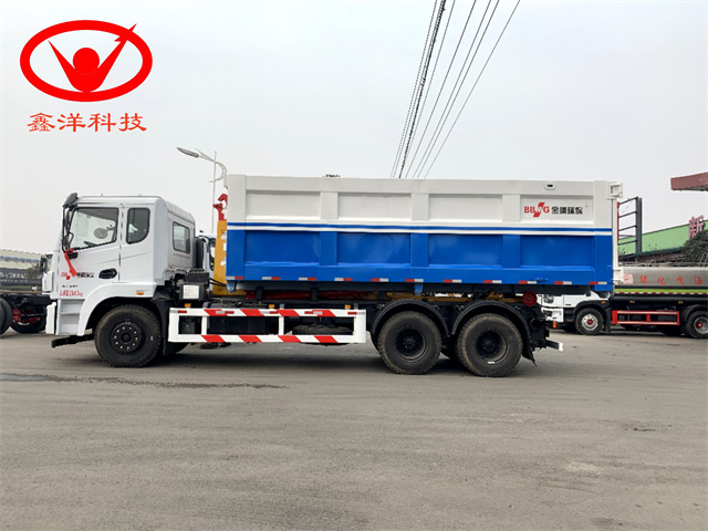 25噸東風(fēng)錦程勾臂垃圾車(chē)