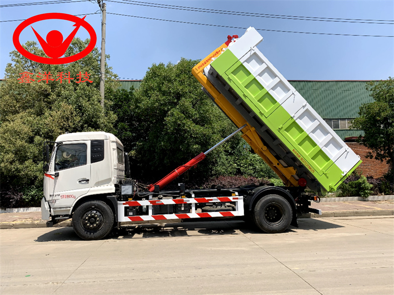 20噸東風天錦勾臂垃圾車