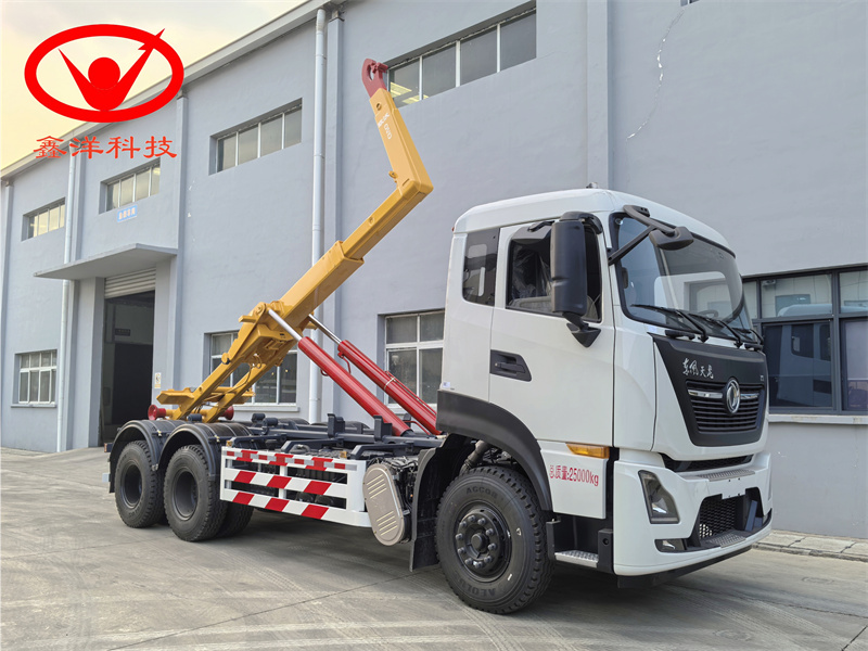 25噸東風(fēng)天龍勾臂垃圾車(chē)