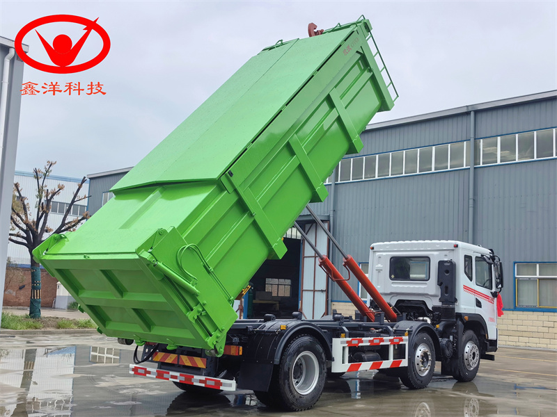 東風(fēng)華神小三軸勾臂垃圾車