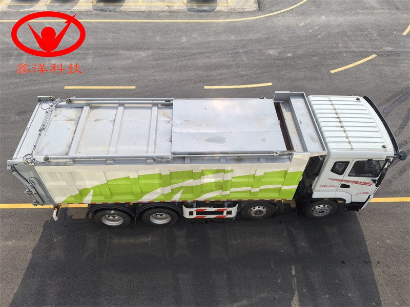 東風(fēng)華神前四后八平推污泥自卸車(chē)